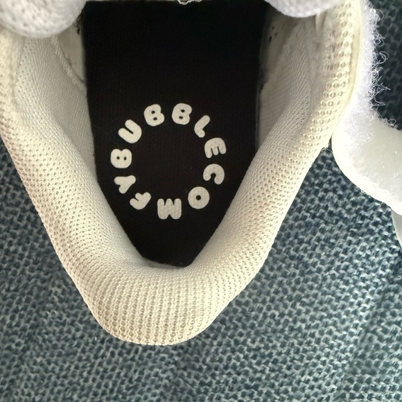 Adidas White and Black Sneakers with Velcro Straps - Picture 7 of 7